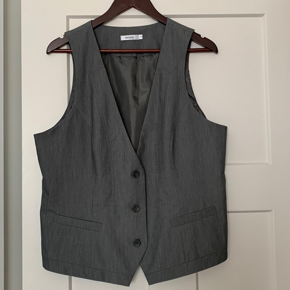 Vest size 16